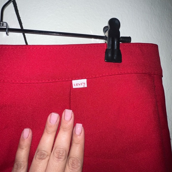 🚨🚨RARE VINTAGE LEVI RED WEDGIE HOT PANTS🚨🚨 - Picture 8 of 13